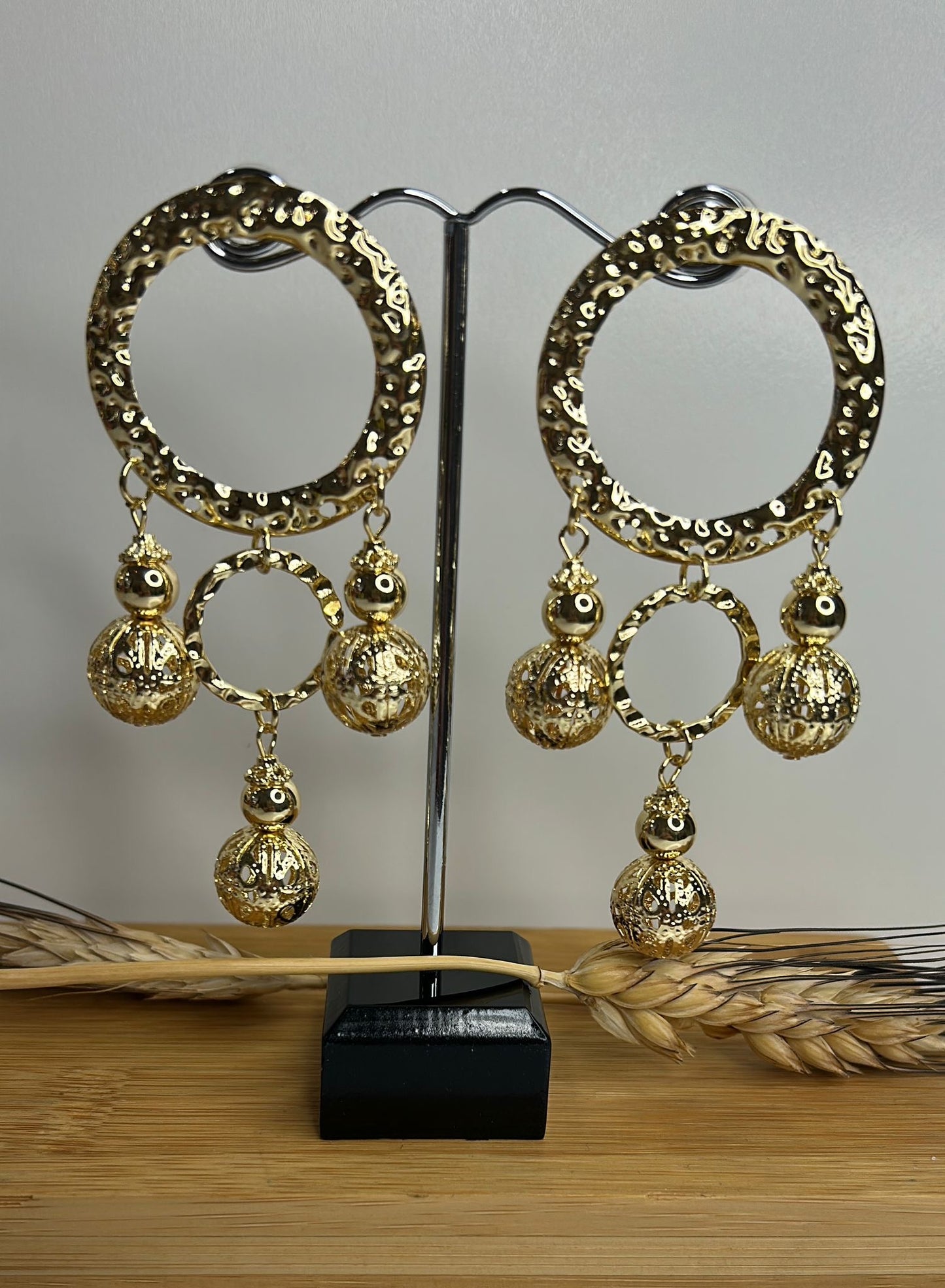 Pendiente flamenca dorado