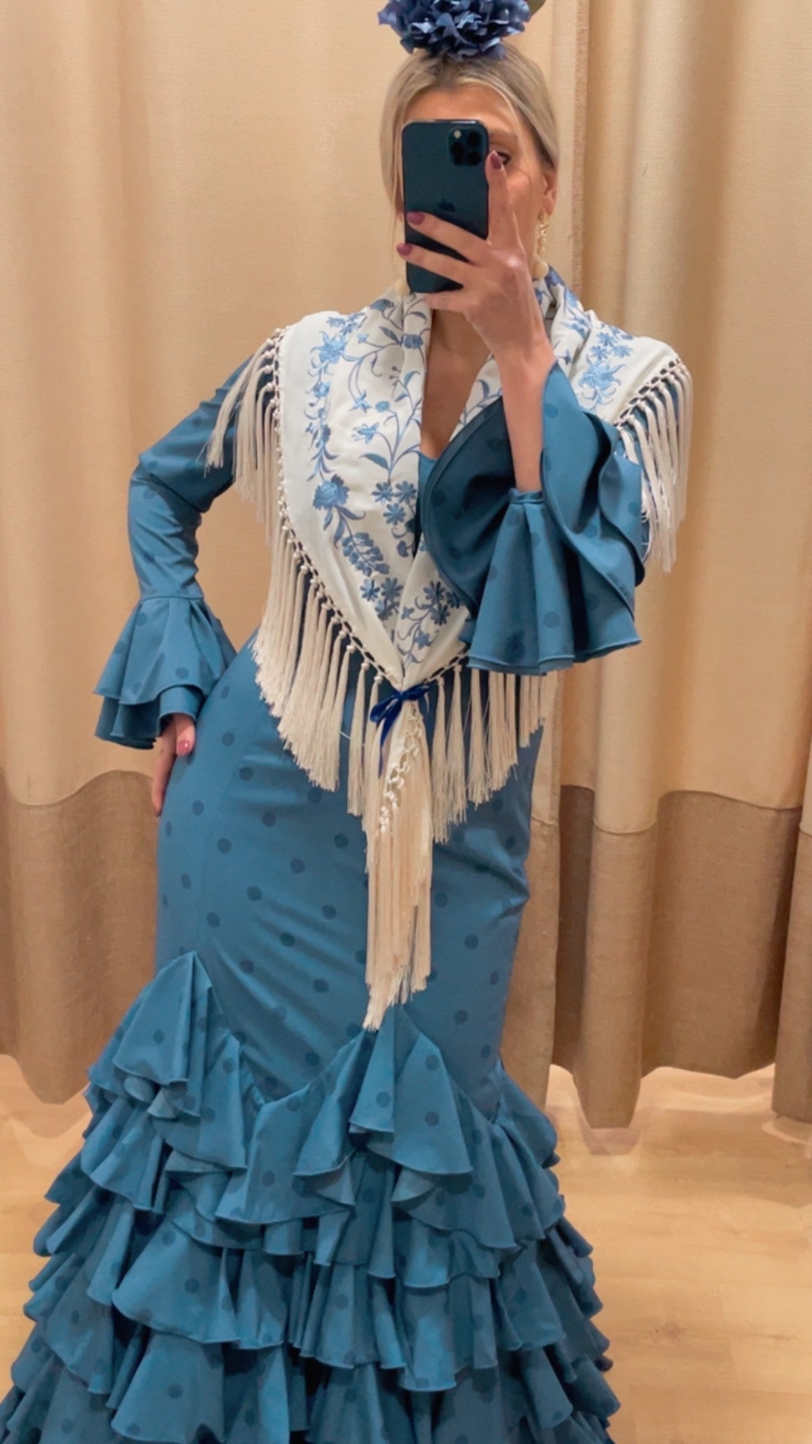 Traje canastero escándalo
