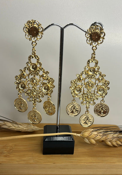 Pendiente flamenca dorado
